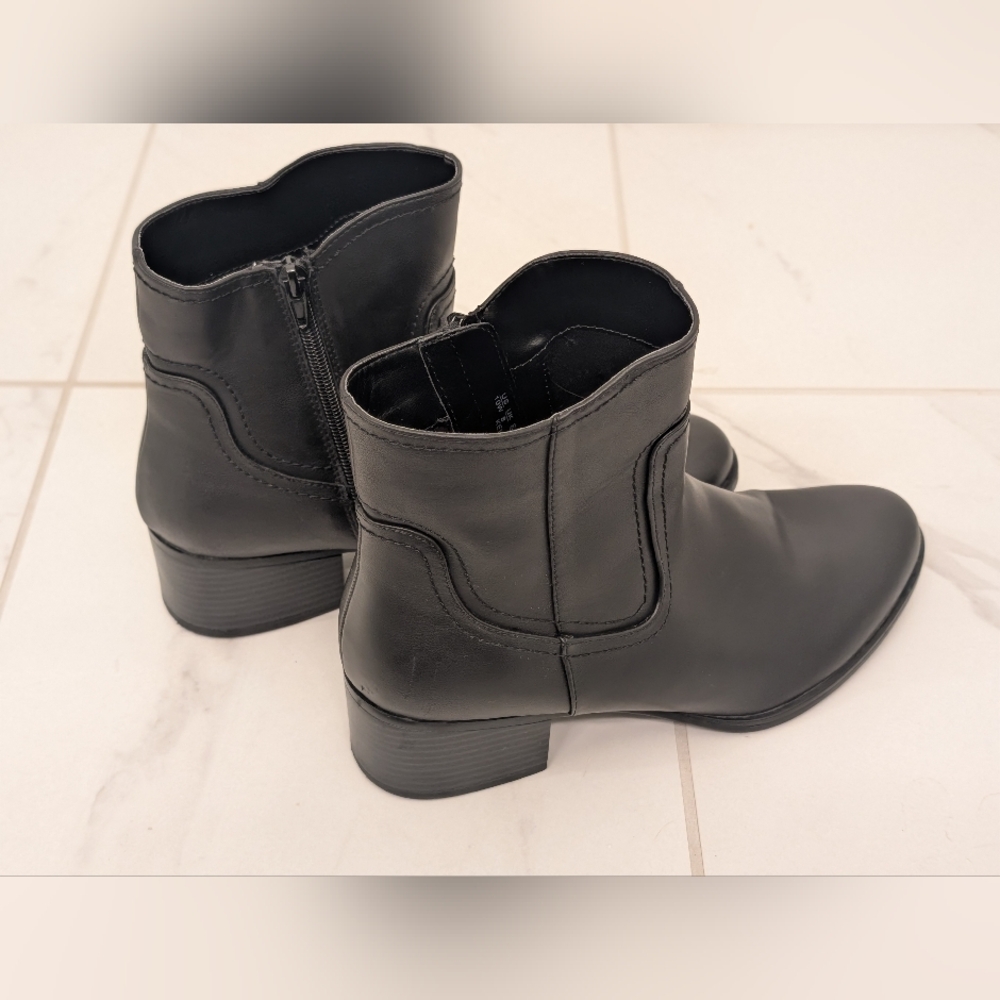 Naturalizer Black Women's Boots With Side Zip, Size 10 WIDE